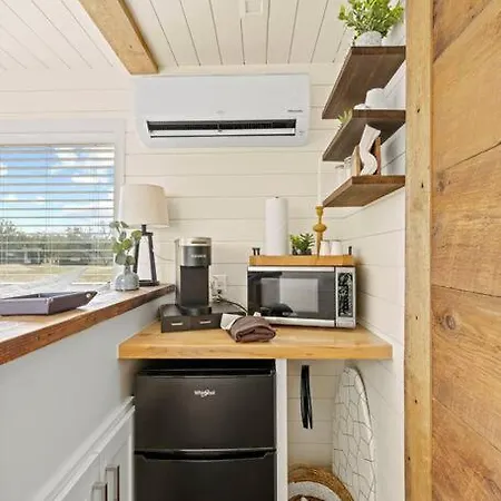 New The Sunrise Cozy Container Home Fredericksburg Exterior photo
