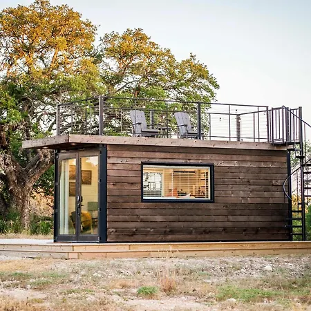 New The Sunrise Cozy Container Home Fredericksburg Exterior photo